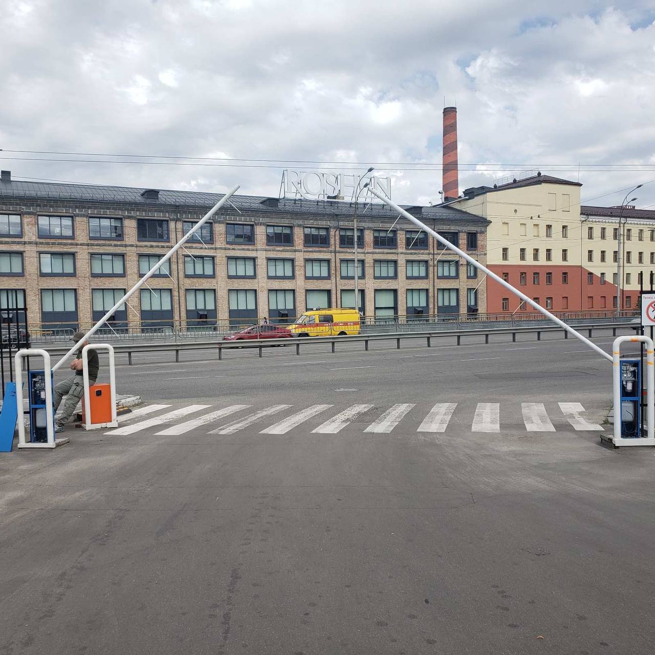 Напівавтоматизована система паркінгу для Центрального автовокзалу Києва