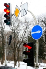 Countdown timers at red lights warning drivers how much time is left before the light changes