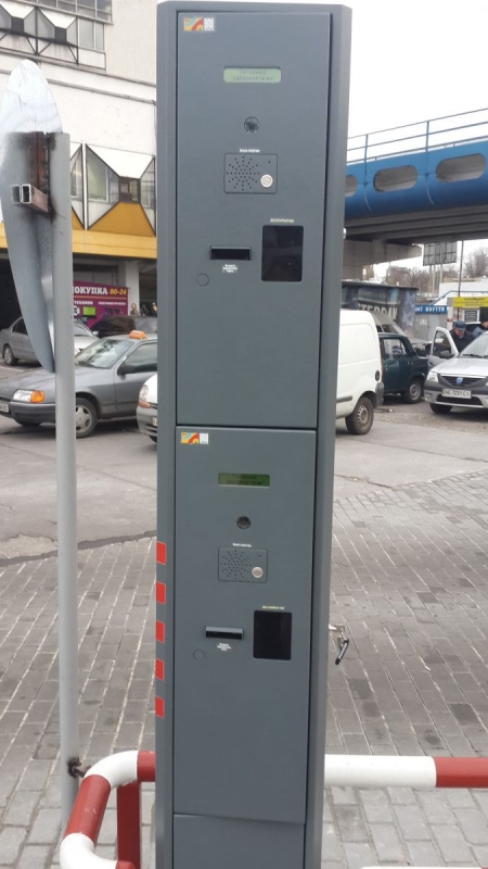 Напівавтоматична паркувальна система для автостанцій
